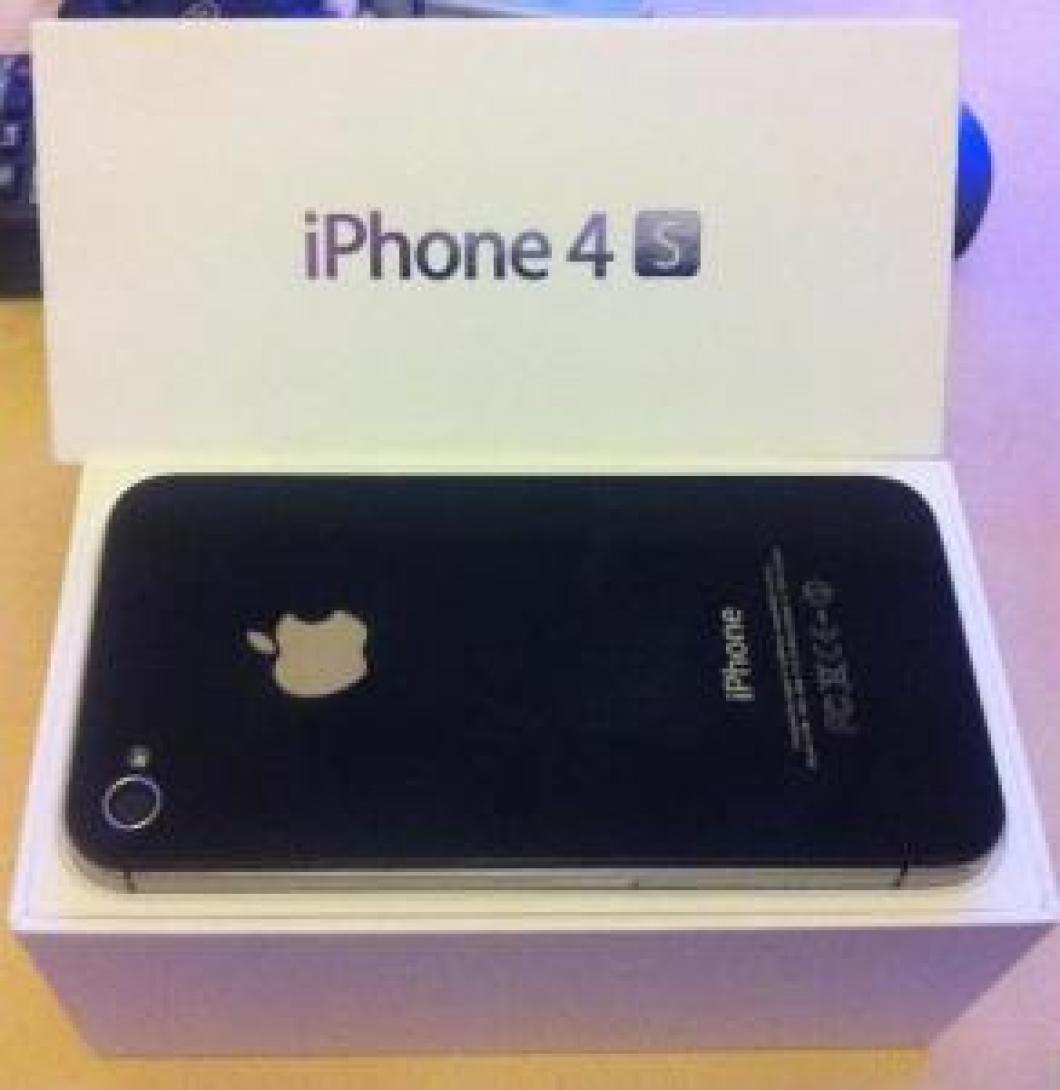   Affordable price : Apple iphone 4s 16GB  32GB  64GB ( Black & White )