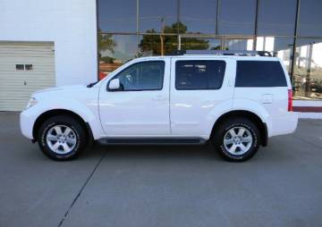 For Sale: My 2011 Nissan Pathfinder LE SUV