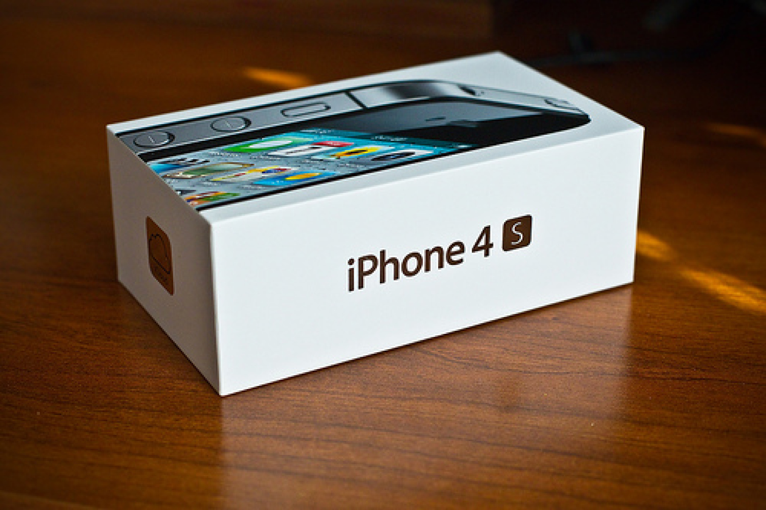 Apple iPad 3 4G Wi-Fi/ Apple iPhone 4S / BB Porsche P9981/Samsung Galaxy Tab 10.1 (BUY 2 GET 1 FREE)