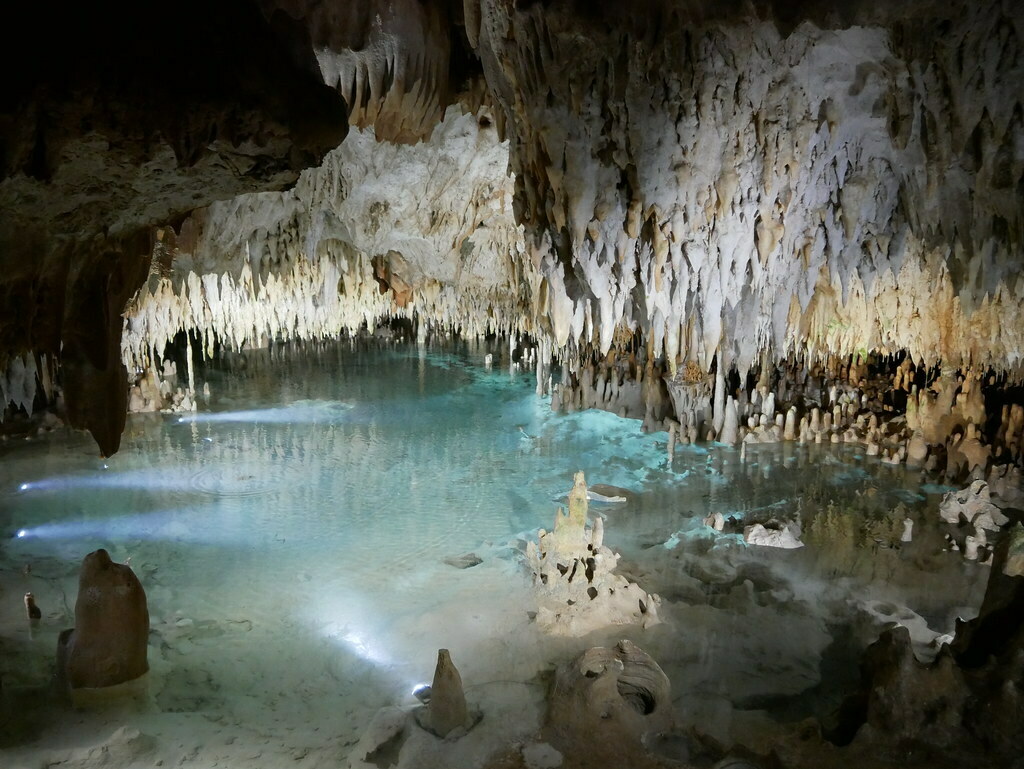 Crystal Caves 