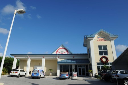  Cayman Motor Museum
