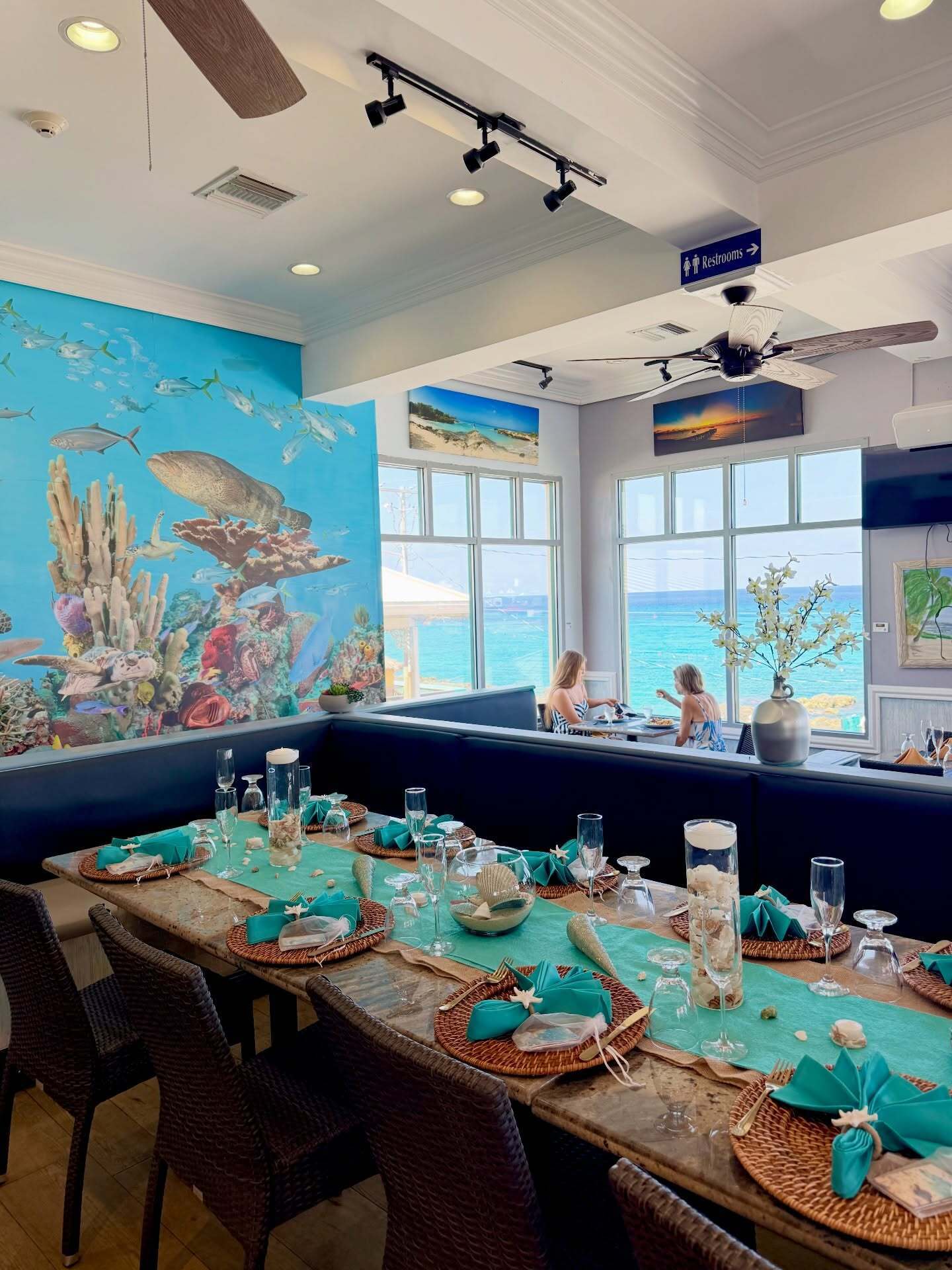 Sea Rock Bar & Restaurant