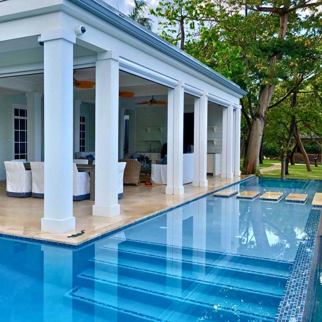 Oasis Pool & Spa