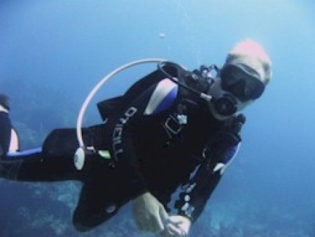 Cayman 6 Pack Divers