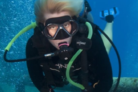 Off The Wall Divers