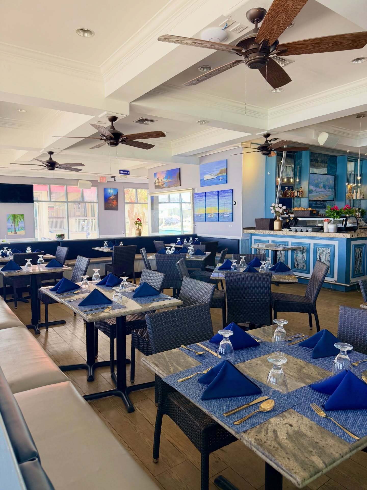 Sea Rock Bar & Restaurant