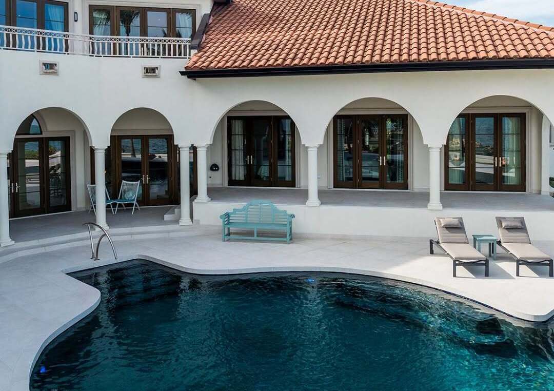 Oasis Pool & Spa